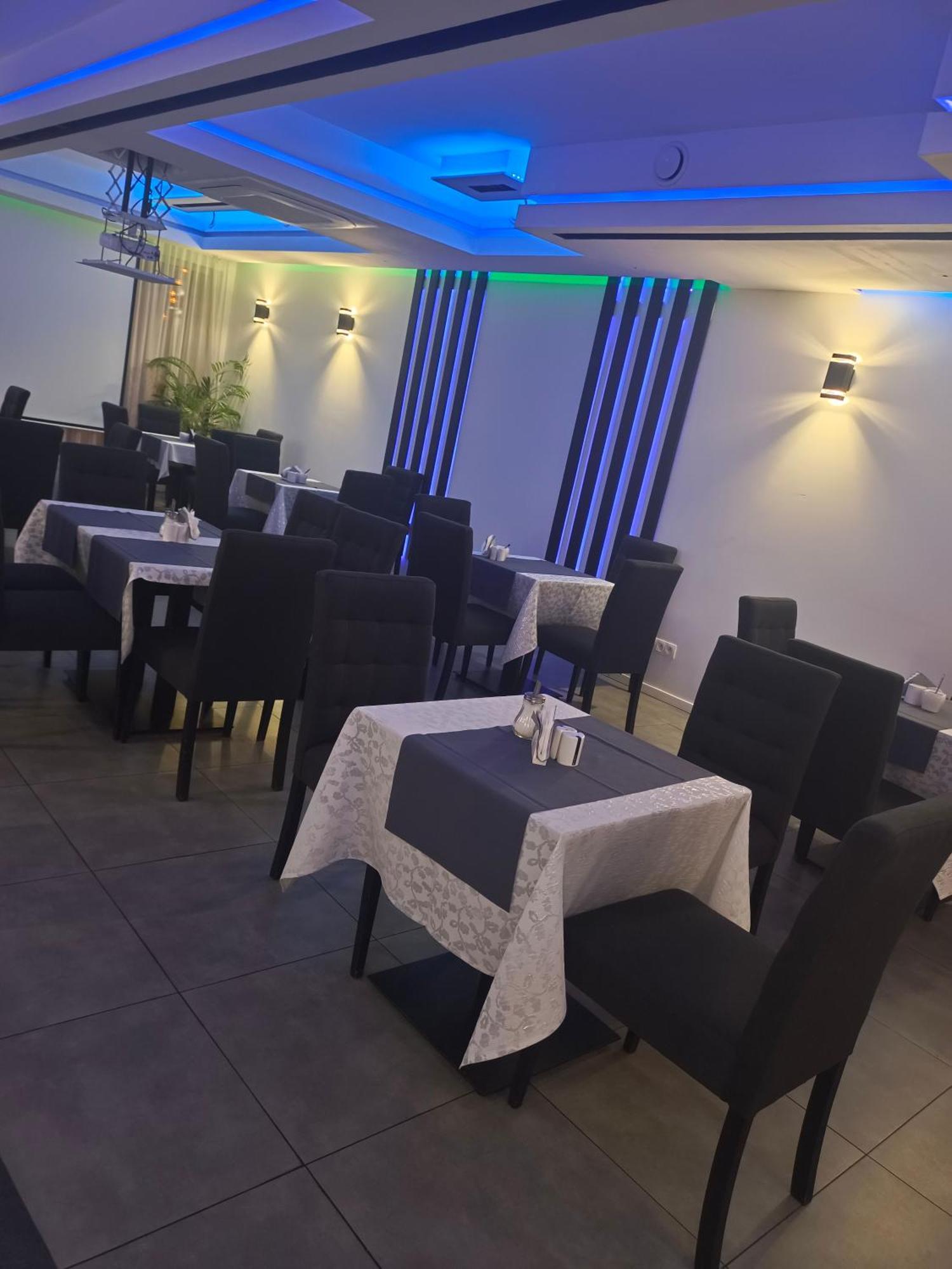 Hotelik & Restauracja Amber Raszyn Εξωτερικό φωτογραφία