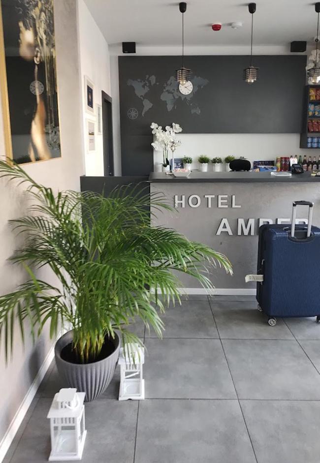 Hotelik & Restauracja Amber Raszyn Εξωτερικό φωτογραφία